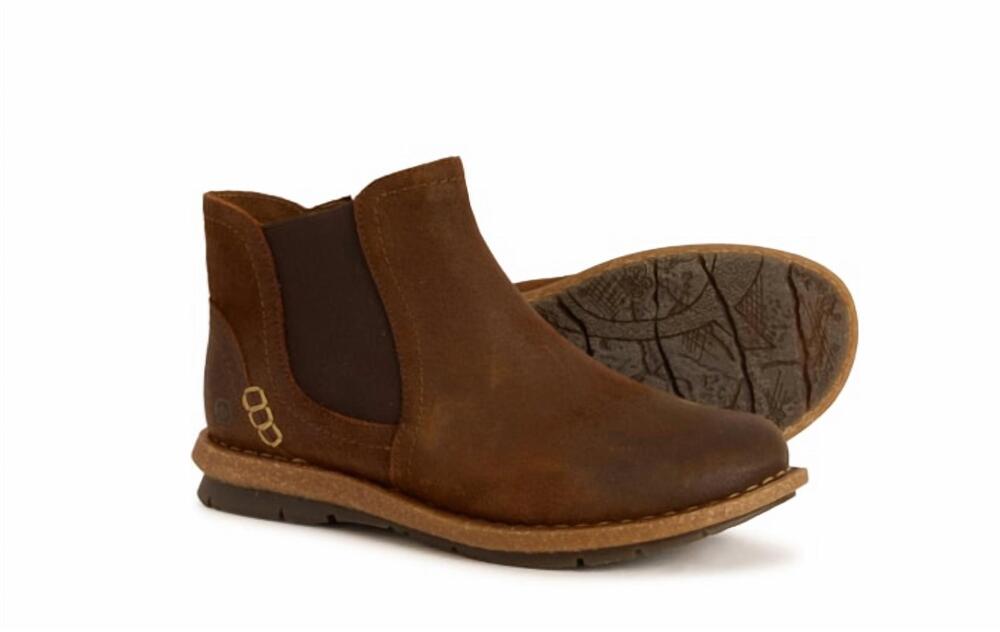 NEW BORN women's tabby boot in brown